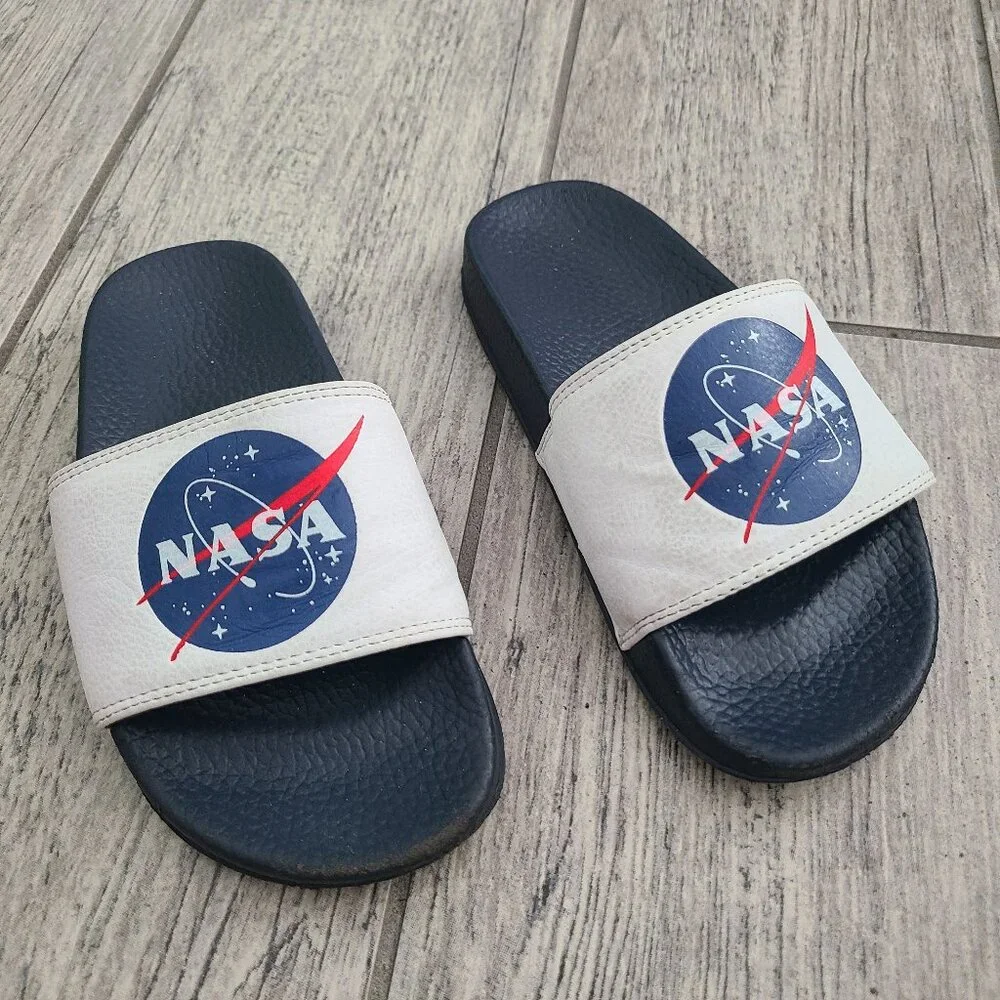 🏷 3/$15 5/$20 NASA Logo Kids blue and white Slide Sandals – Size 12